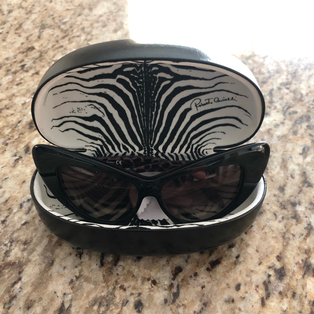 Roberto Cavali Lohifushi Black Sunglasses